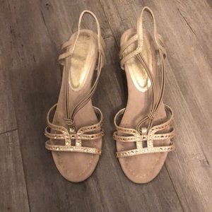 Low wedge sandal dress shoe